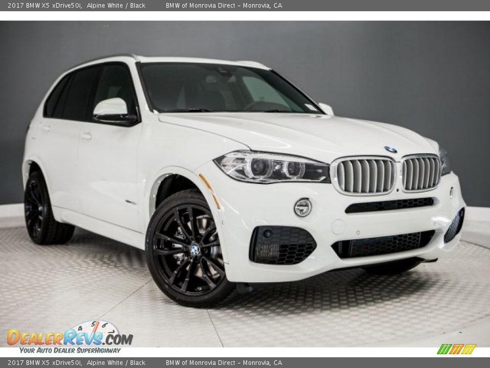 Front 3/4 View of 2017 BMW X5 xDrive50i Photo #12