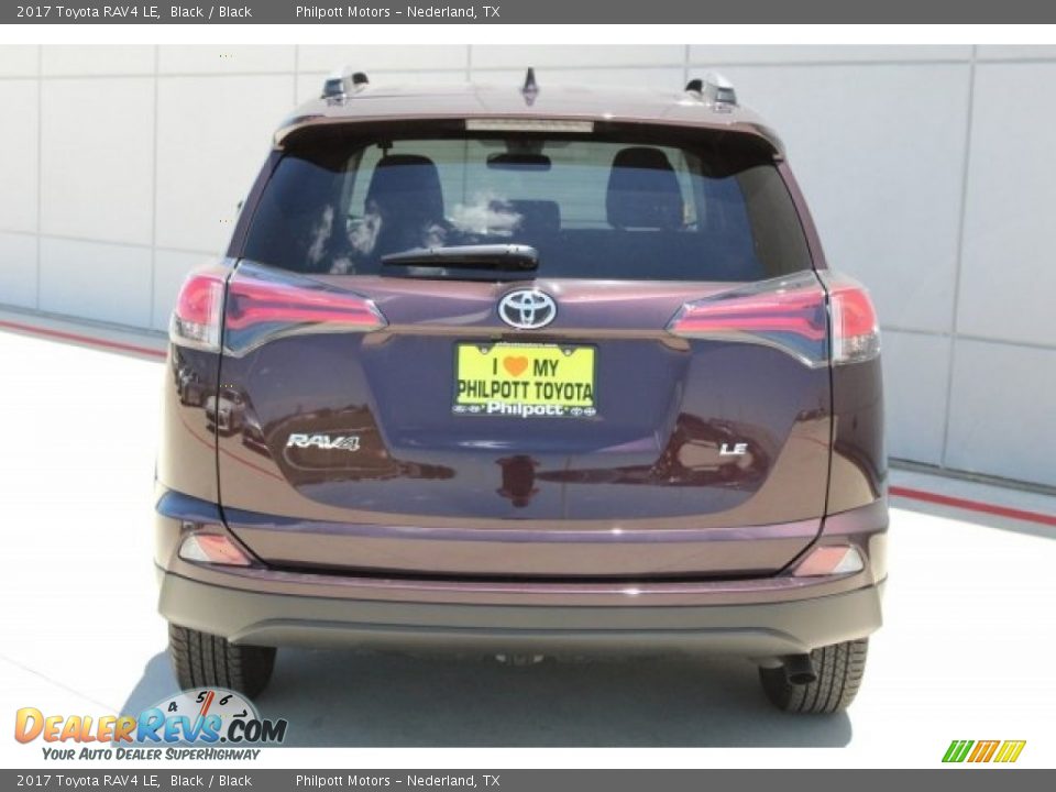 2017 Toyota RAV4 LE Black / Black Photo #7