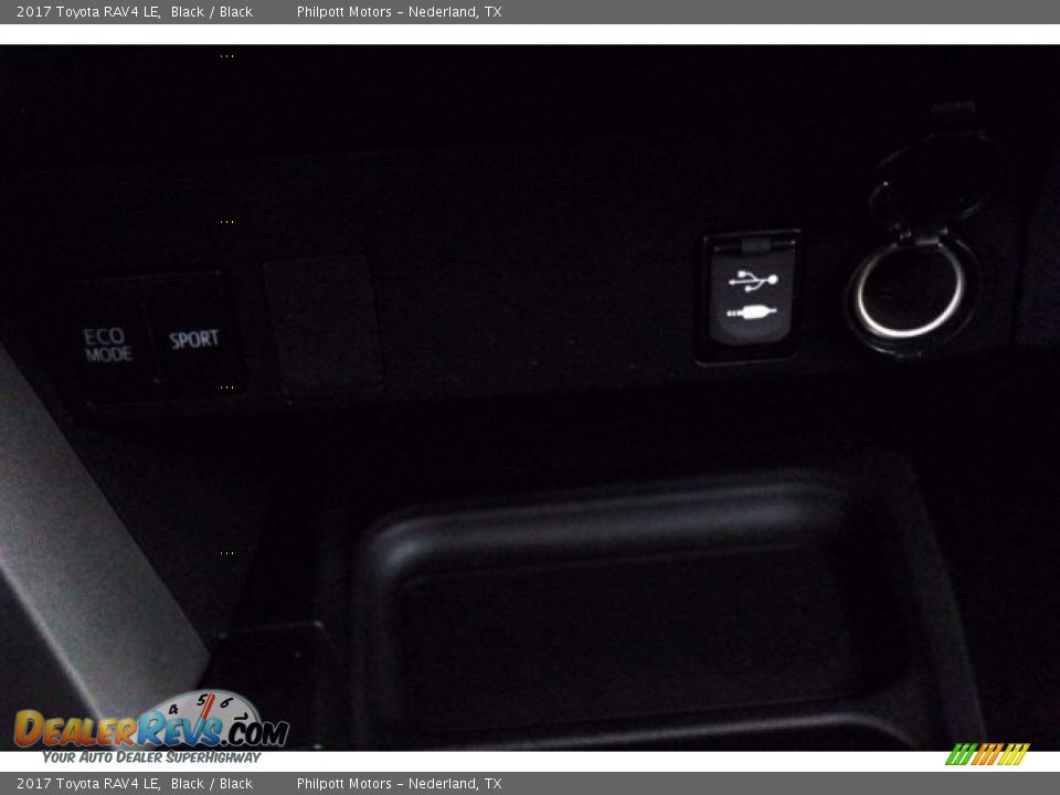2017 Toyota RAV4 LE Black / Black Photo #13