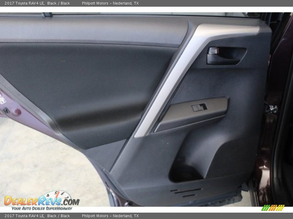 2017 Toyota RAV4 LE Black / Black Photo #16