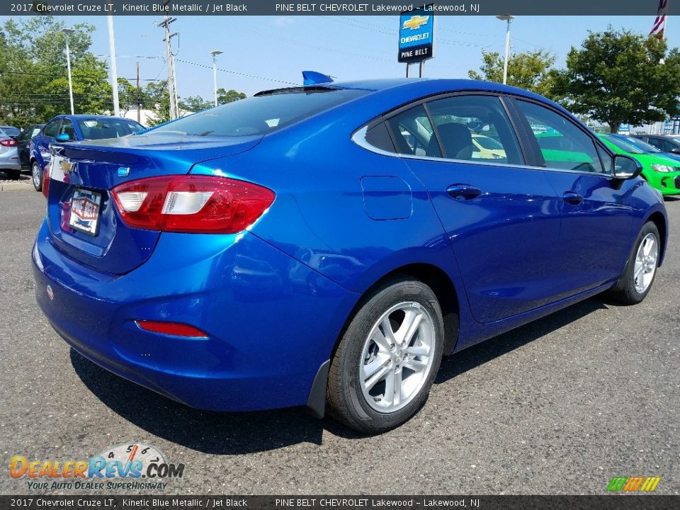 2017 Chevrolet Cruze LT Kinetic Blue Metallic / Jet Black Photo #5