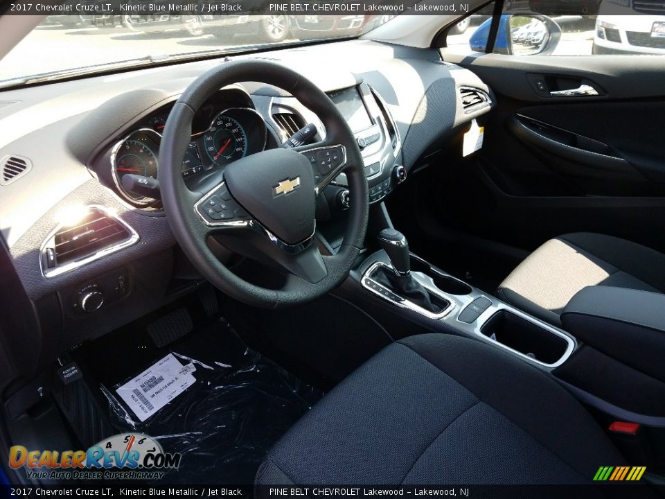 2017 Chevrolet Cruze LT Kinetic Blue Metallic / Jet Black Photo #7
