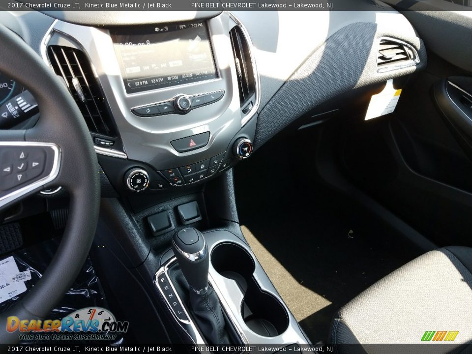2017 Chevrolet Cruze LT Kinetic Blue Metallic / Jet Black Photo #10