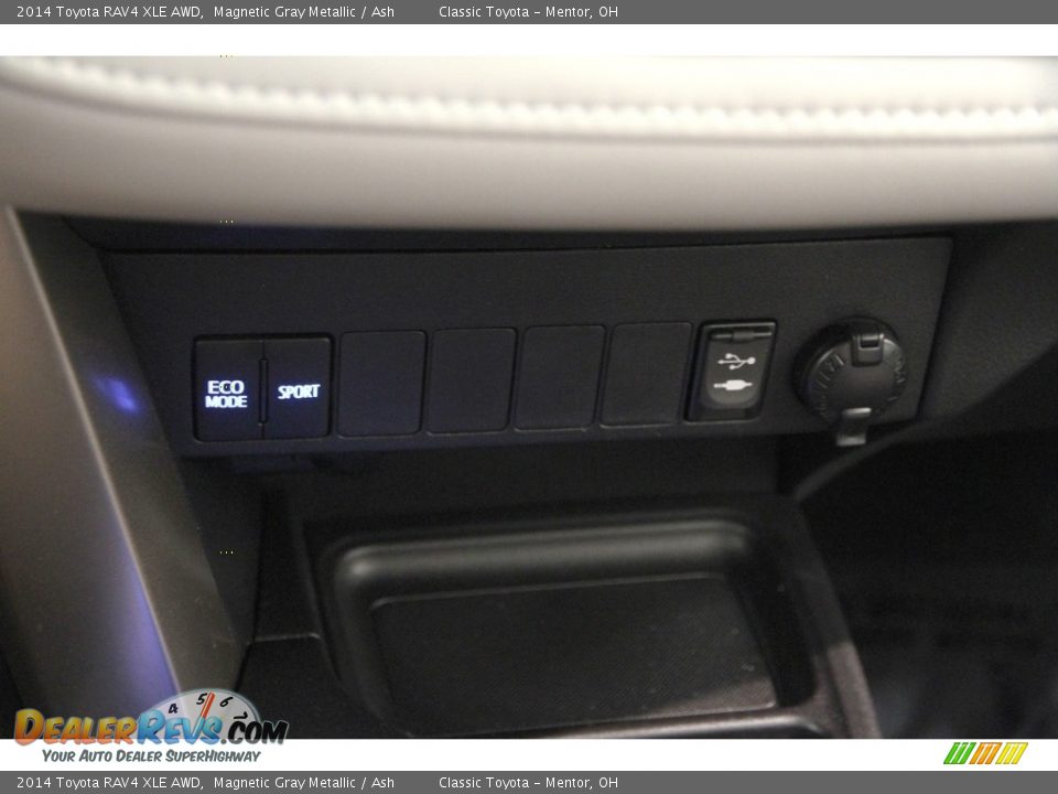 2014 Toyota RAV4 XLE AWD Magnetic Gray Metallic / Ash Photo #11