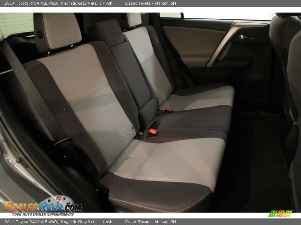 2014 Toyota RAV4 XLE AWD Magnetic Gray Metallic / Ash Photo #14