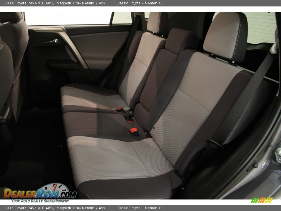 2014 Toyota RAV4 XLE AWD Magnetic Gray Metallic / Ash Photo #15