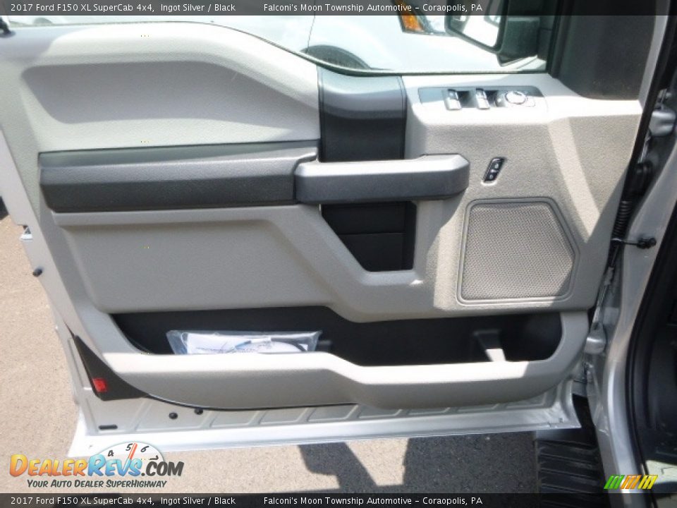 2017 Ford F150 XL SuperCab 4x4 Ingot Silver / Black Photo #10