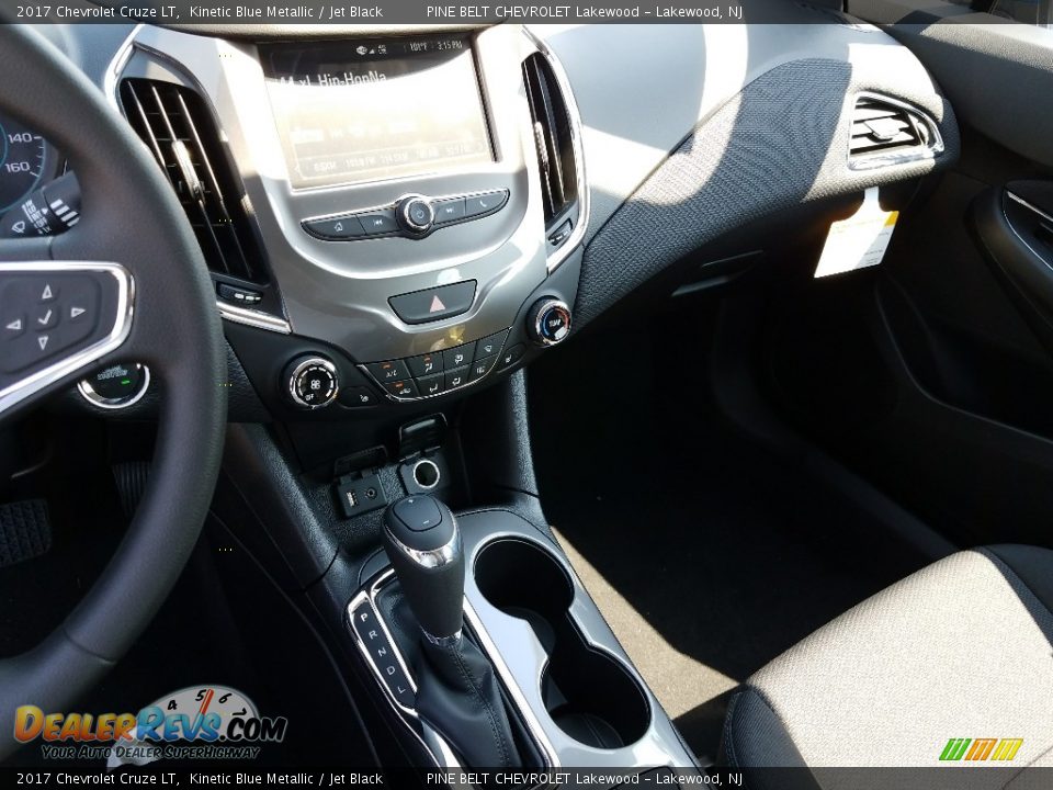 2017 Chevrolet Cruze LT Kinetic Blue Metallic / Jet Black Photo #10