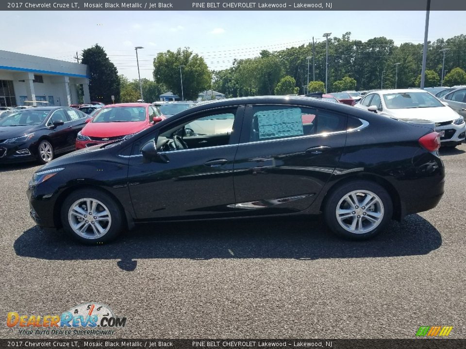 2017 Chevrolet Cruze LT Mosaic Black Metallic / Jet Black Photo #2