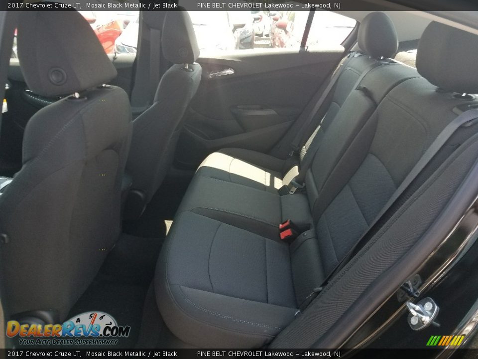 2017 Chevrolet Cruze LT Mosaic Black Metallic / Jet Black Photo #5