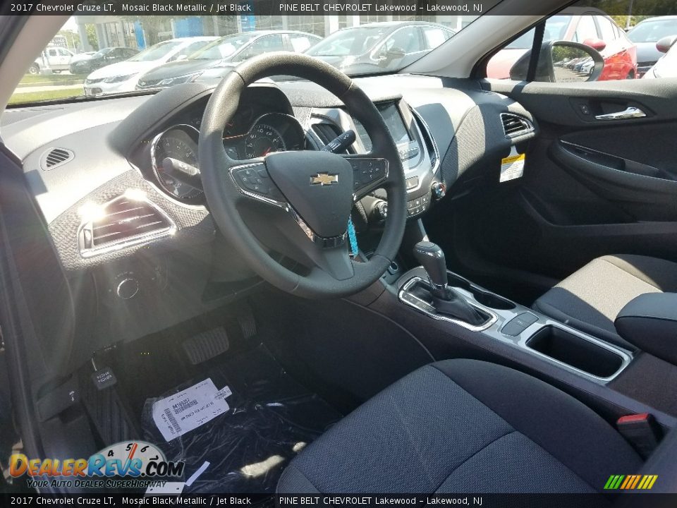 2017 Chevrolet Cruze LT Mosaic Black Metallic / Jet Black Photo #6
