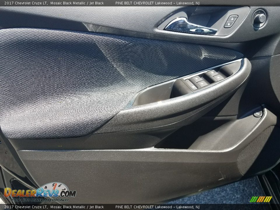2017 Chevrolet Cruze LT Mosaic Black Metallic / Jet Black Photo #7