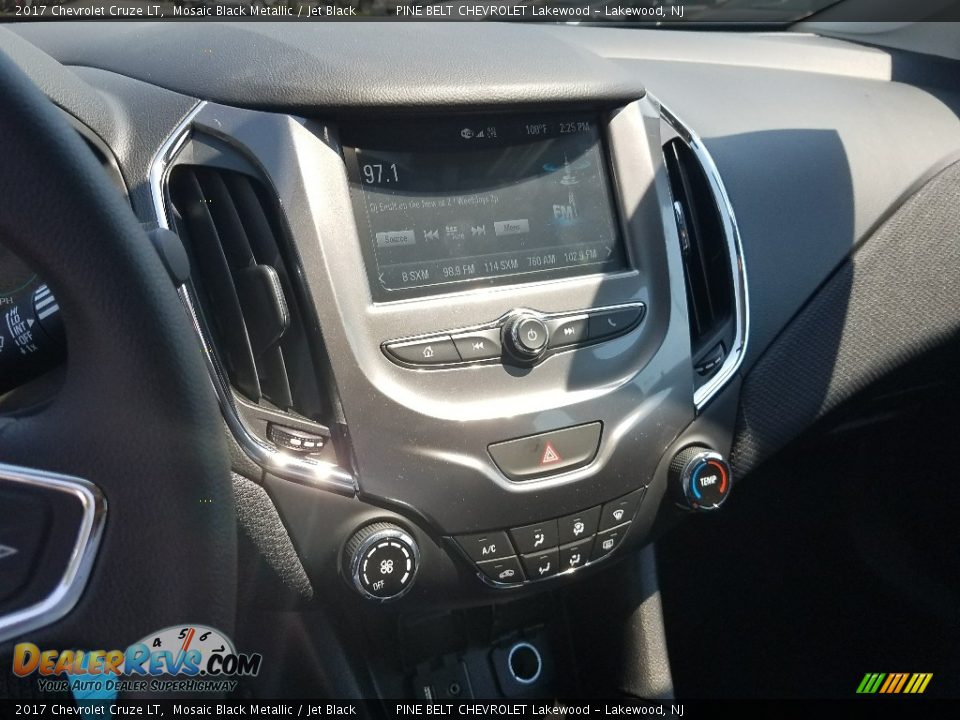 2017 Chevrolet Cruze LT Mosaic Black Metallic / Jet Black Photo #9
