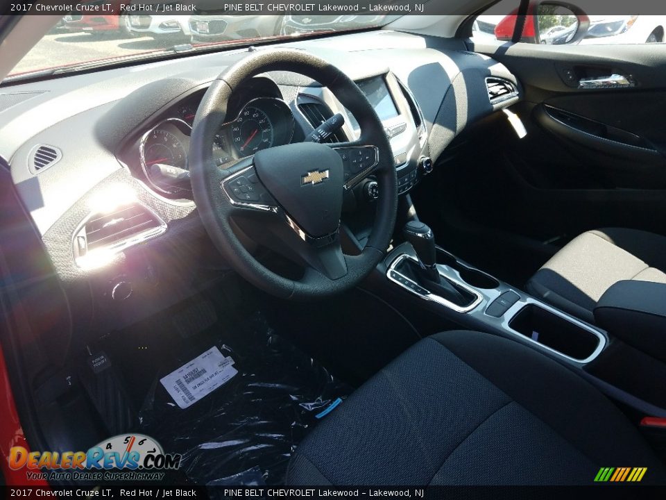 2017 Chevrolet Cruze LT Red Hot / Jet Black Photo #7