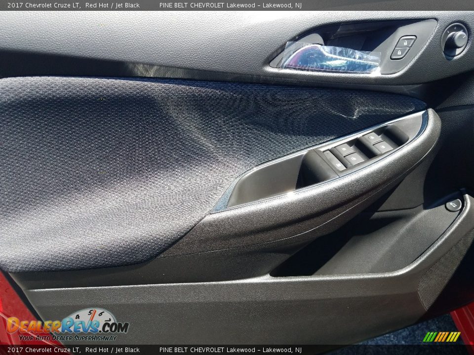 2017 Chevrolet Cruze LT Red Hot / Jet Black Photo #8
