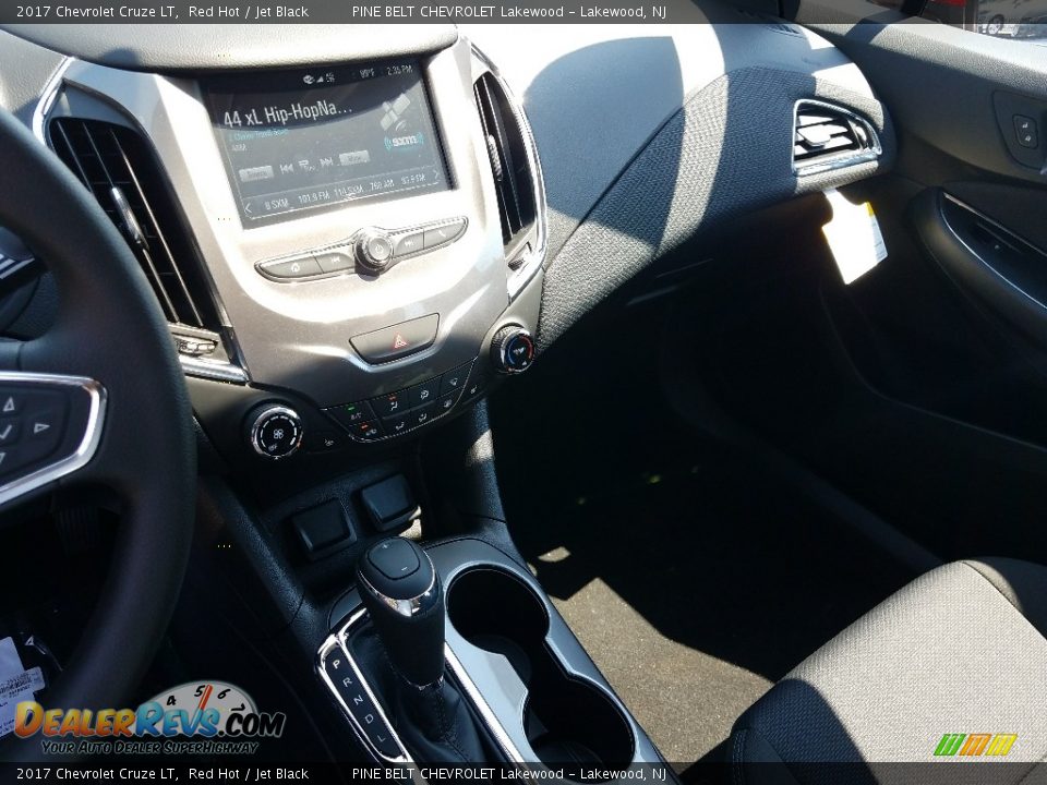 2017 Chevrolet Cruze LT Red Hot / Jet Black Photo #10