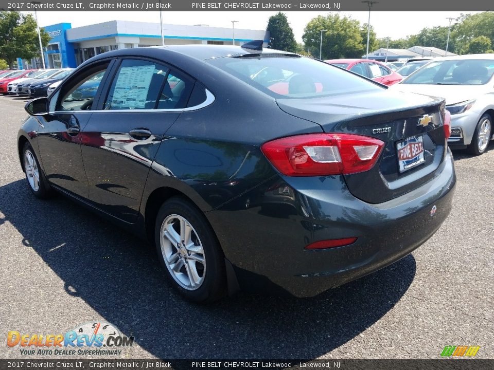2017 Chevrolet Cruze LT Graphite Metallic / Jet Black Photo #4