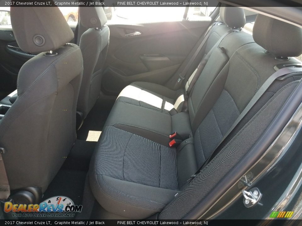 2017 Chevrolet Cruze LT Graphite Metallic / Jet Black Photo #6