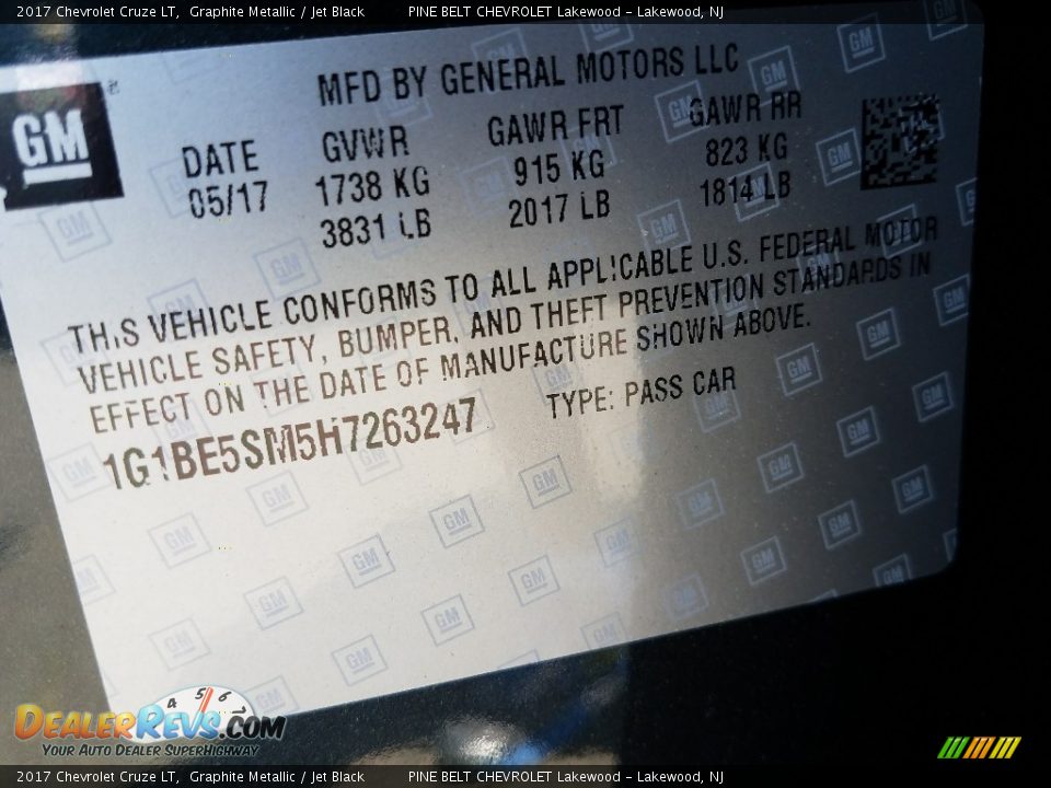 2017 Chevrolet Cruze LT Graphite Metallic / Jet Black Photo #9