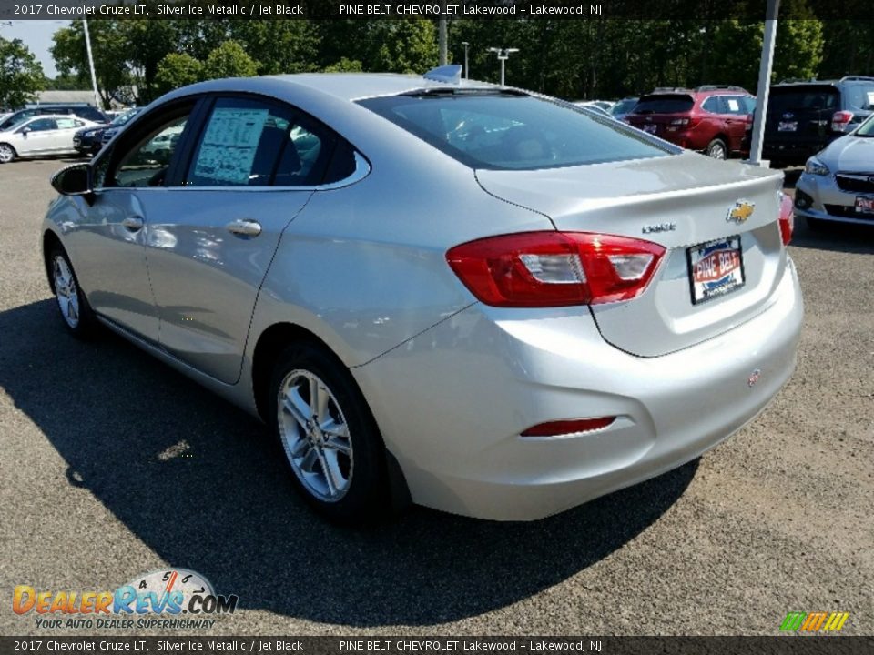 2017 Chevrolet Cruze LT Silver Ice Metallic / Jet Black Photo #4