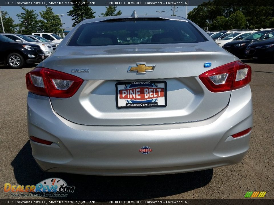 2017 Chevrolet Cruze LT Silver Ice Metallic / Jet Black Photo #5