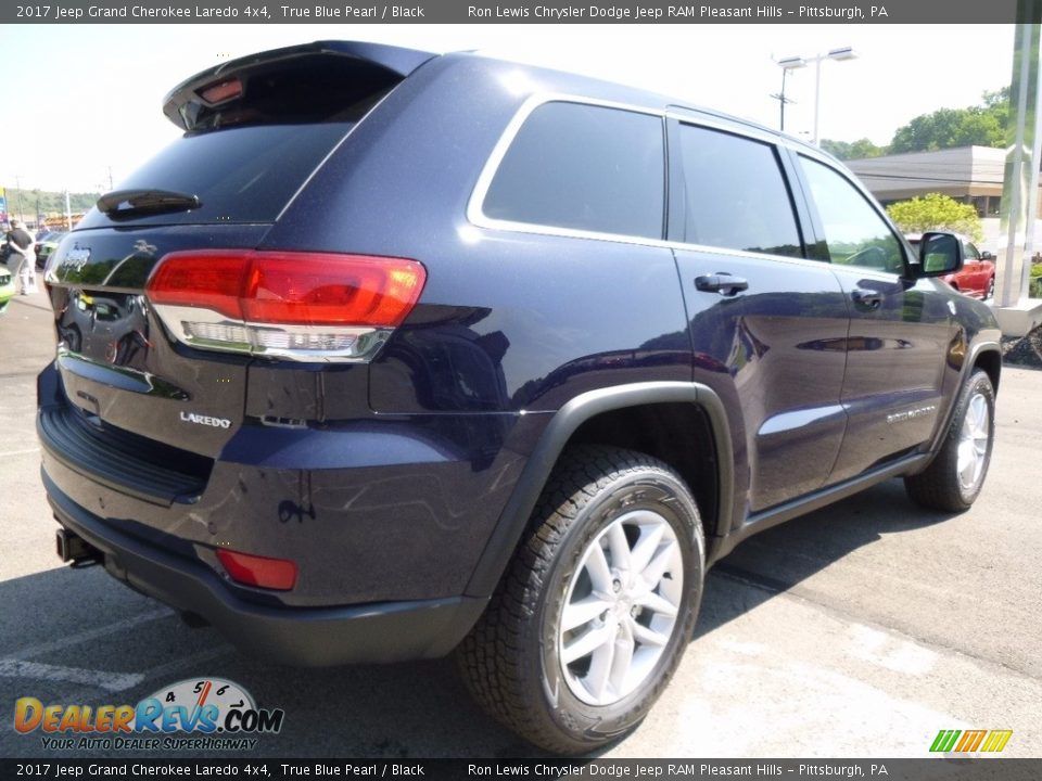 2017 Jeep Grand Cherokee Laredo 4x4 True Blue Pearl / Black Photo #7
