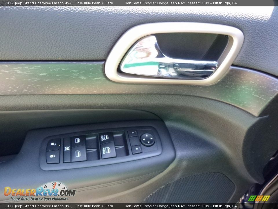 2017 Jeep Grand Cherokee Laredo 4x4 True Blue Pearl / Black Photo #15