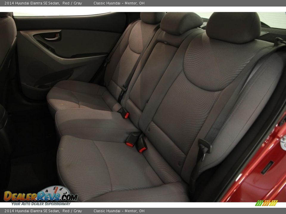 2014 Hyundai Elantra SE Sedan Red / Gray Photo #14