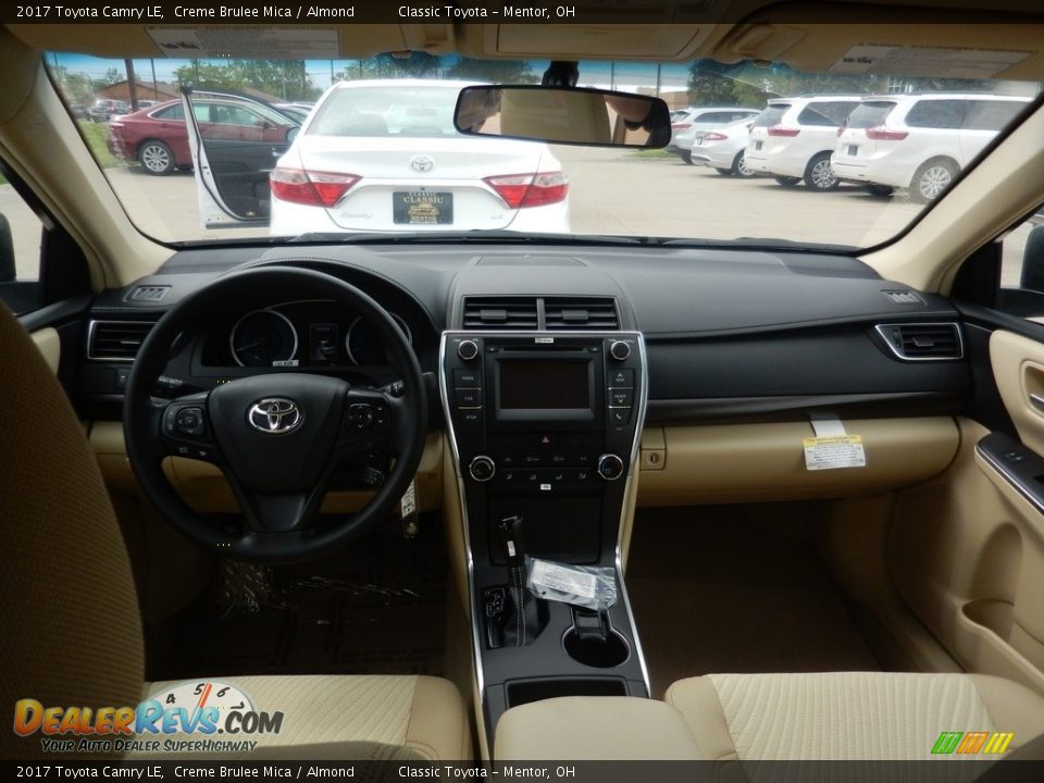 2017 Toyota Camry LE Creme Brulee Mica / Almond Photo #4