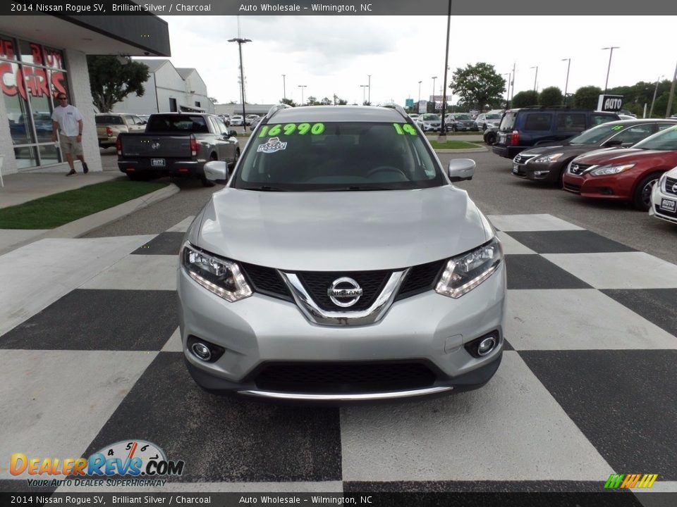 2014 Nissan Rogue SV Brilliant Silver / Charcoal Photo #2
