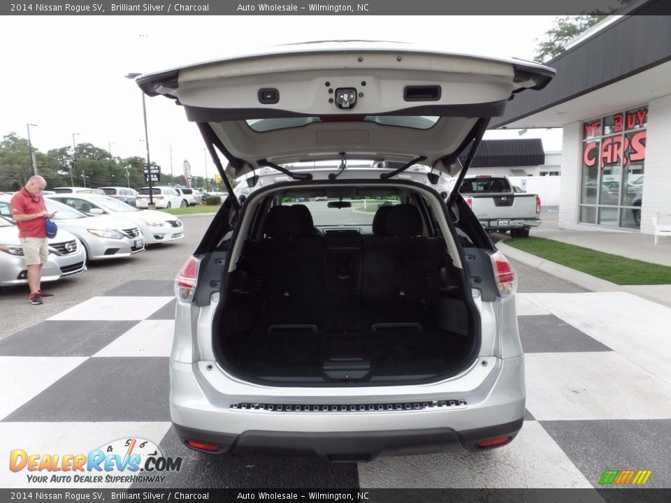 2014 Nissan Rogue SV Brilliant Silver / Charcoal Photo #5