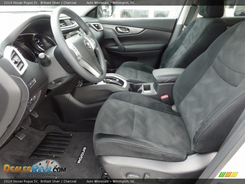 2014 Nissan Rogue SV Brilliant Silver / Charcoal Photo #11