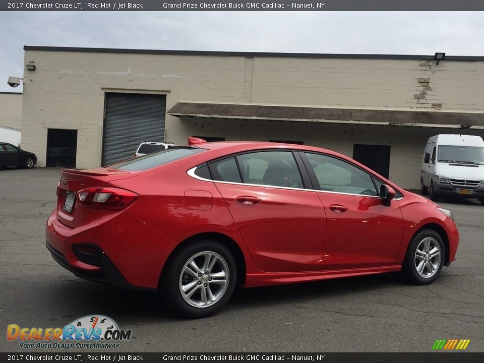 2017 Chevrolet Cruze LT Red Hot / Jet Black Photo #4