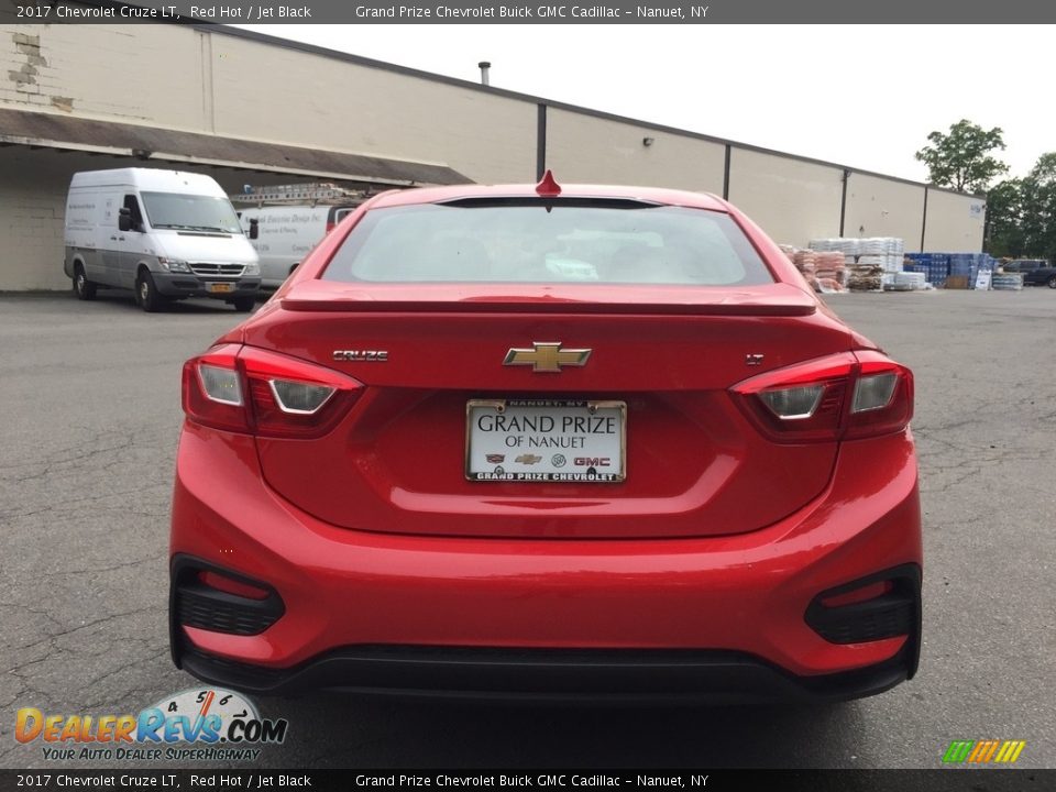 2017 Chevrolet Cruze LT Red Hot / Jet Black Photo #5