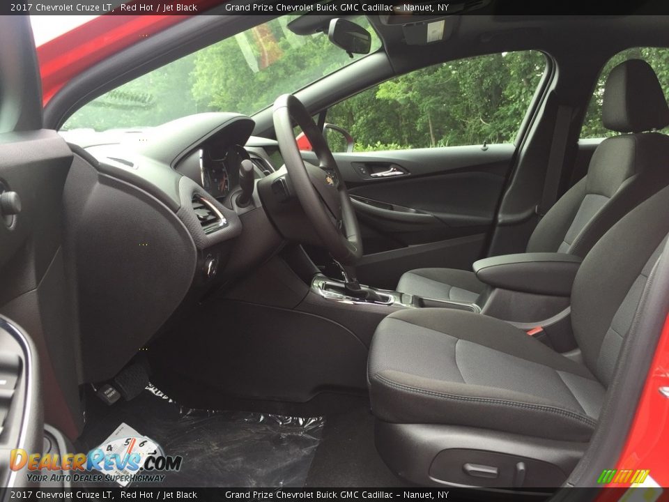 2017 Chevrolet Cruze LT Red Hot / Jet Black Photo #9