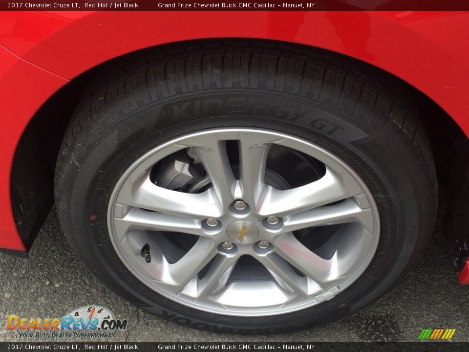 2017 Chevrolet Cruze LT Red Hot / Jet Black Photo #10