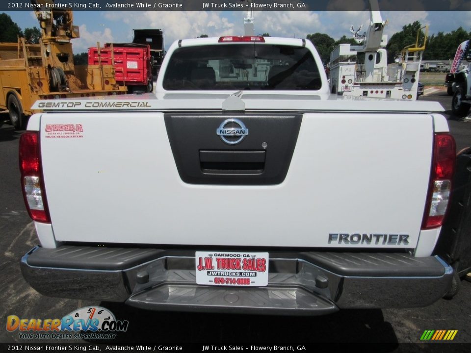 2012 Nissan Frontier S King Cab Avalanche White / Graphite Photo #4