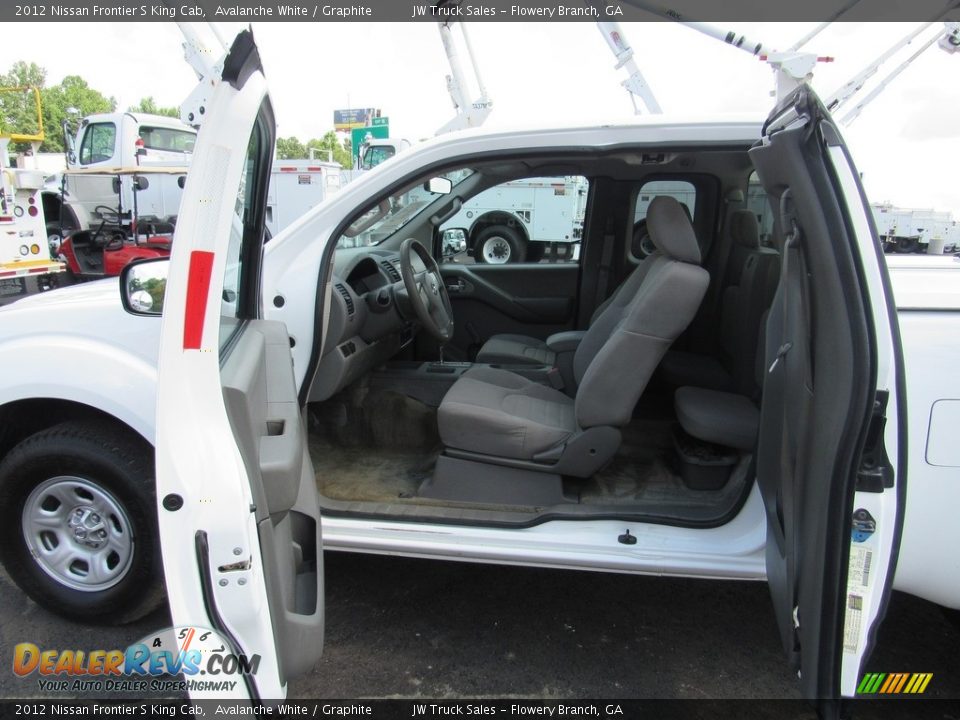 2012 Nissan Frontier S King Cab Avalanche White / Graphite Photo #18