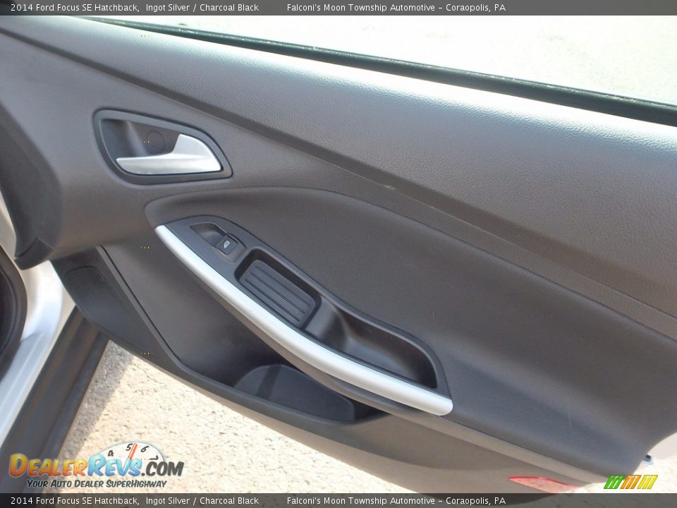 2014 Ford Focus SE Hatchback Ingot Silver / Charcoal Black Photo #13