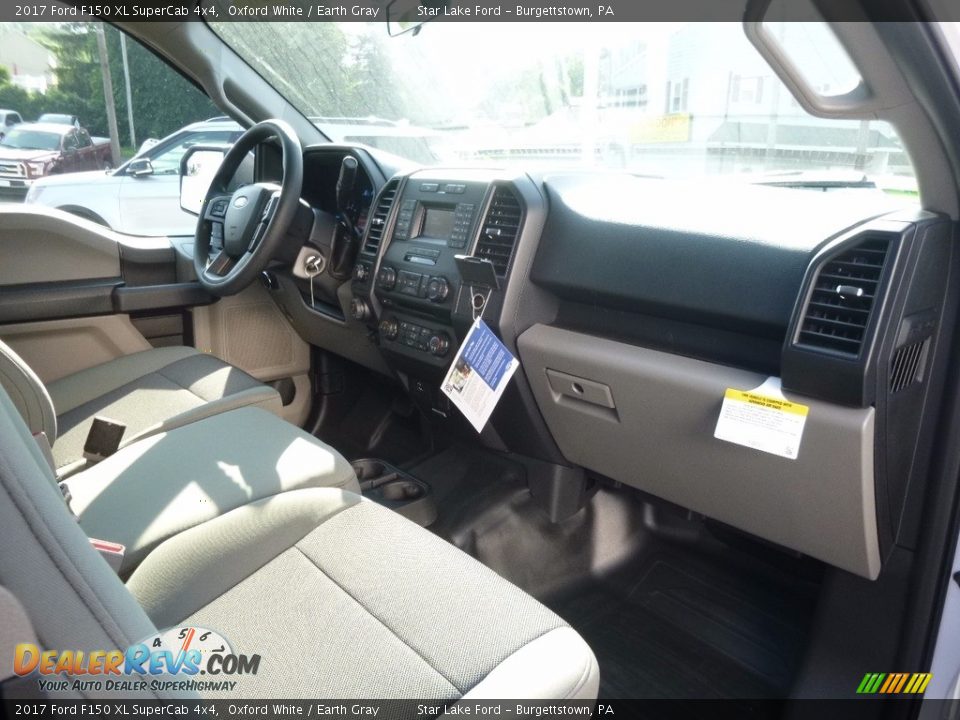 2017 Ford F150 XL SuperCab 4x4 Oxford White / Earth Gray Photo #5