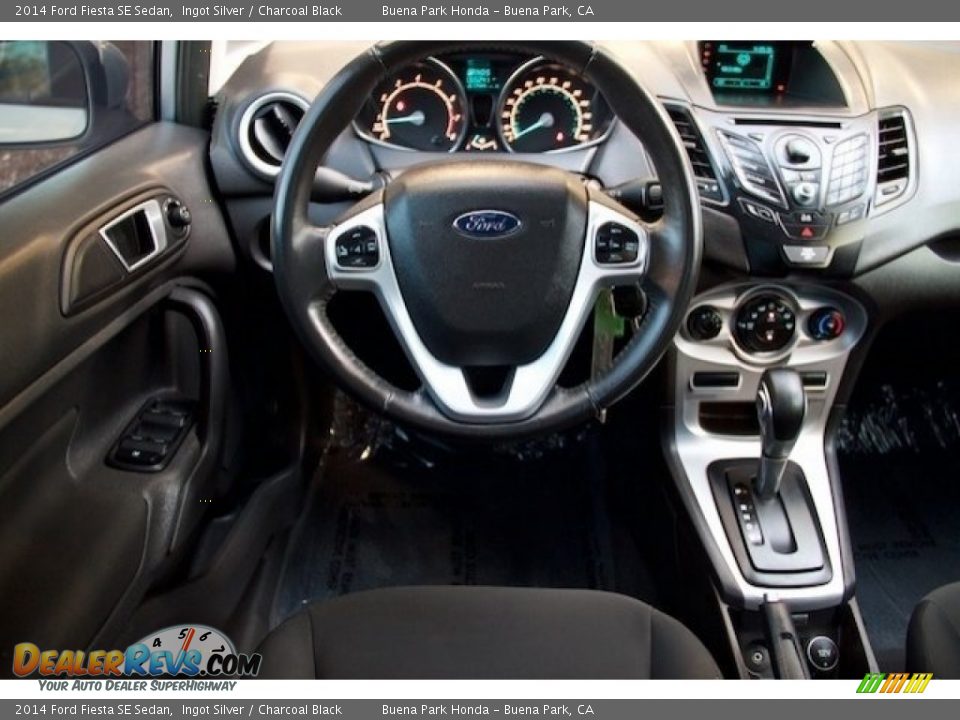 2014 Ford Fiesta SE Sedan Ingot Silver / Charcoal Black Photo #5