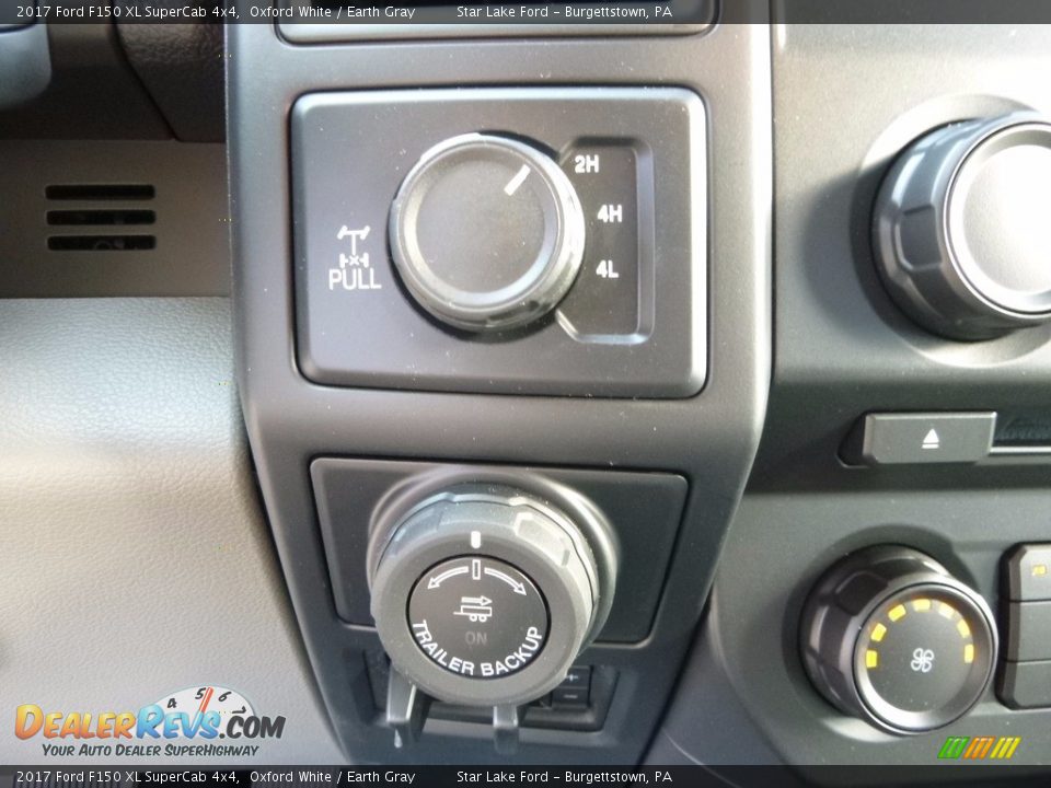 2017 Ford F150 XL SuperCab 4x4 Oxford White / Earth Gray Photo #16