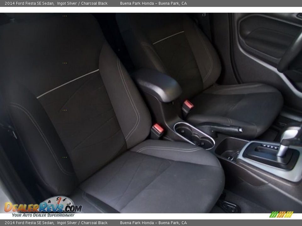 2014 Ford Fiesta SE Sedan Ingot Silver / Charcoal Black Photo #17