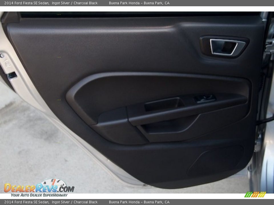 2014 Ford Fiesta SE Sedan Ingot Silver / Charcoal Black Photo #21