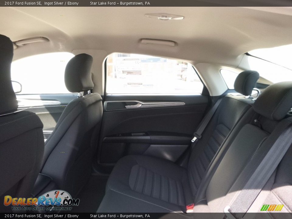 2017 Ford Fusion SE Ingot Silver / Ebony Photo #10