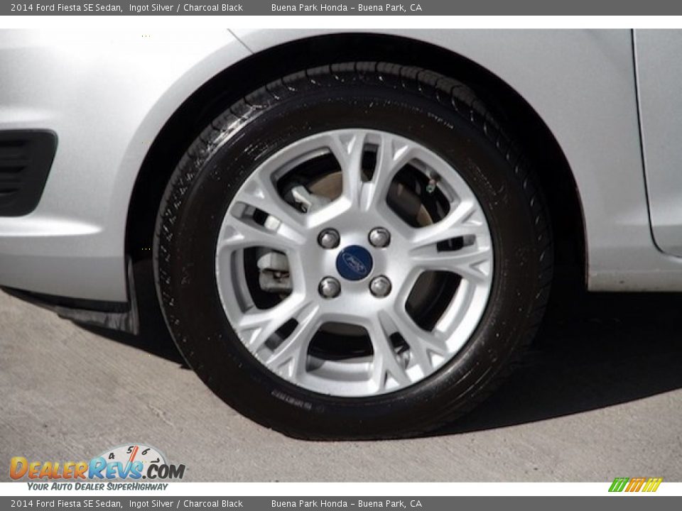 2014 Ford Fiesta SE Sedan Ingot Silver / Charcoal Black Photo #27