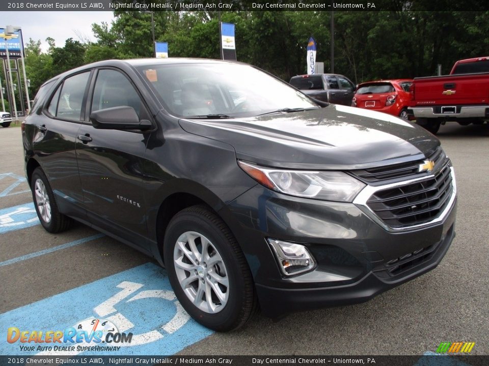 Front 3/4 View of 2018 Chevrolet Equinox LS AWD Photo #9