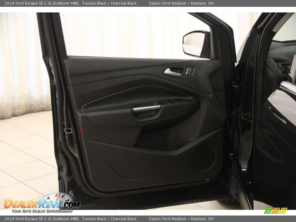 2014 Ford Escape SE 2.0L EcoBoost 4WD Tuxedo Black / Charcoal Black Photo #4
