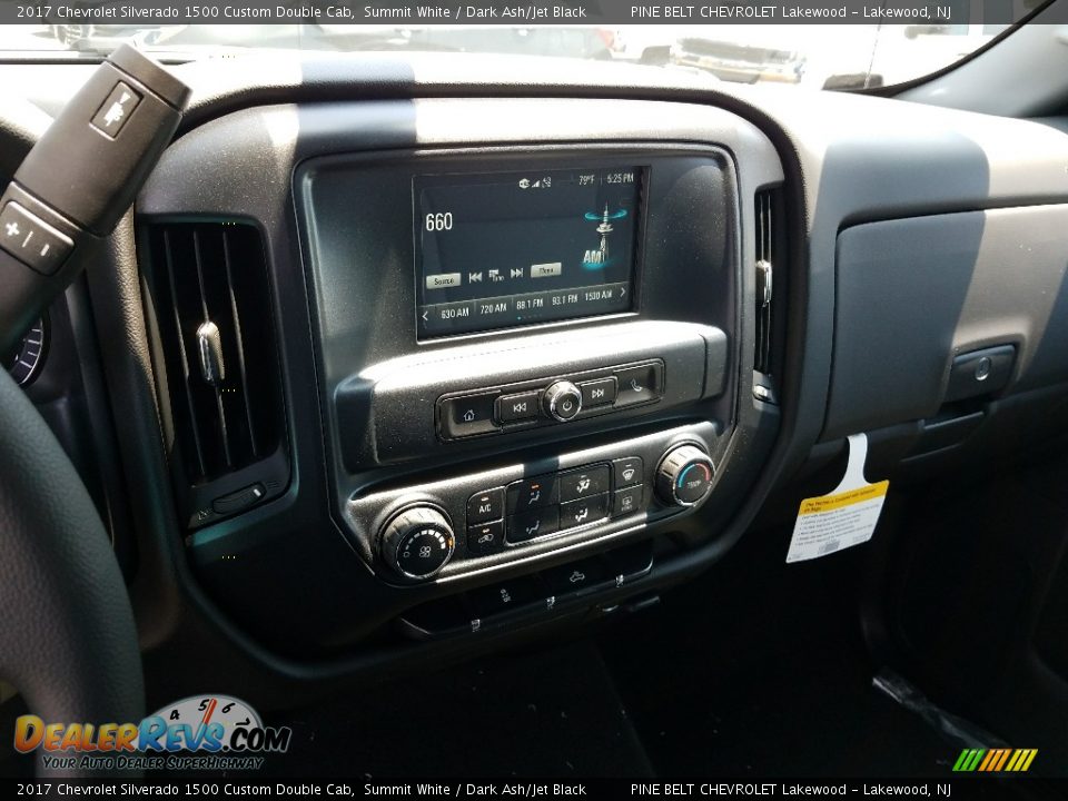 2017 Chevrolet Silverado 1500 Custom Double Cab Summit White / Dark Ash/Jet Black Photo #10