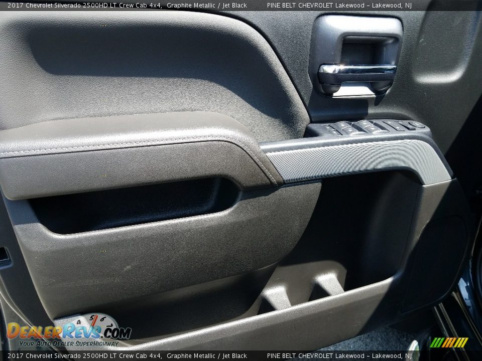 2017 Chevrolet Silverado 2500HD LT Crew Cab 4x4 Graphite Metallic / Jet Black Photo #8